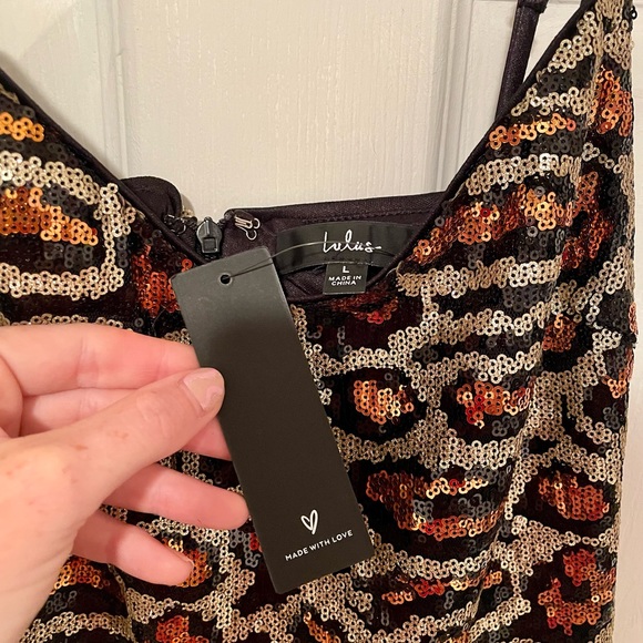 prowling to wow , NWT , size large - Picture 5 of 6